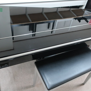 値下げしました　YAMAHA　スタイリッシュピアノ　H01　￥220.000-