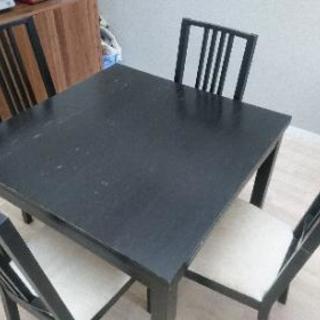 IKEAのダイニングテーブルセット(テーブル＋椅子4脚)