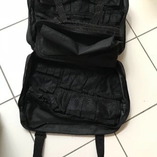 Black シンプルProfessionals Make up bag