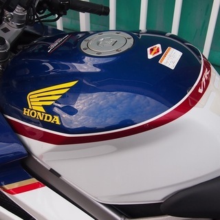 VFR800-2　燃料タンク　トリコロールカラー