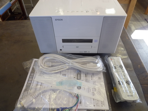 Ｒ 未使用品 EPSON プロジェクター EMP-TWD3 (DVD一体型ホームシアター/480p/1.200lm/7.0kg)