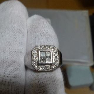 Ptダイヤ取り巻き上質ダイヤ1.25ct.