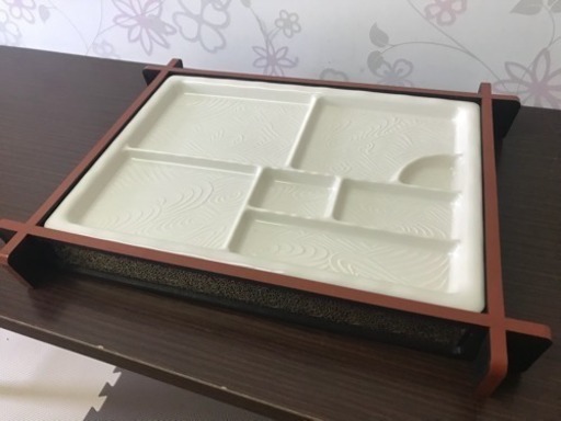 木枠付料理提供用プレート　95枚