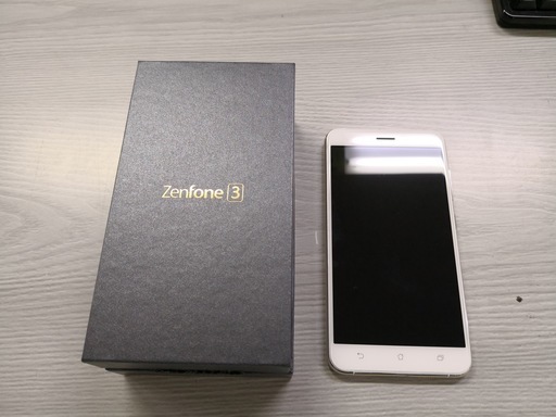 【中古美品】日本版SIMフリー  ASUS ZenFone3 ZE552KL-WH64S4 RAM4GB ストレージ64GB 5.5型