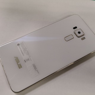 中古美品】日本版SIMフリー ASUS ZenFone3 ZE552KL-WH64S4