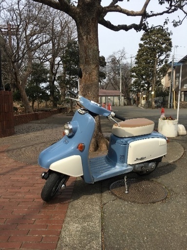 ホンダ ジュリオ レトロなスクーターです
