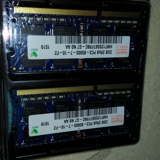 ■hynix pc3-8500s-7-10-f2■ 2gb ■二...