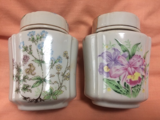 （ありがとうございました☆取引終了）2,000円　MELROSE,S（メルローズ）紅茶　アンティーク陶器製の茶葉入れ　２つセット