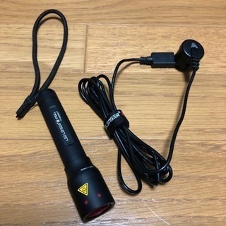 LED LENSER【P5R.2】 ライト 懐中電灯