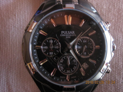 売れ筋がひ贈り物！ PULSAR 1スタ激レア日本未発売 ３回未使用 メンズ パルサー 逆輸入SEIKO 腕時計 50m防水クロノグラフ 全身ブラックIP加工 腕時計