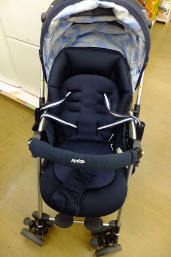 【引取限定 戸畑本店】アップリカ　ベビーカー　SORARIA