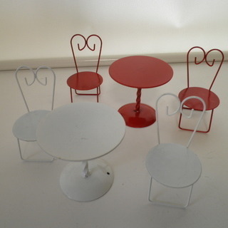 ミニチュア/椅子・テーブル（金物）赤・白