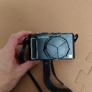 デジタルカメラ　デジカメ　定価28000円　LUMIX DMC-...