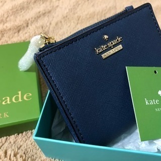 Kate spadeケイトスペード 二つ折り財布