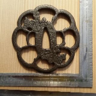 鍔　古美術品 古美術！肥後鍔？神吉楽寿作透かし桐模様