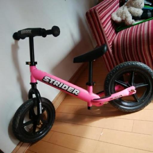 最終値下げ：ストライダースポーツモデル　ピンク