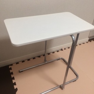 IKEA白サイドテーブル