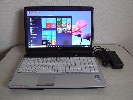 Fujitsu LIFEBOOK AH530/2B ノートパソコン  2