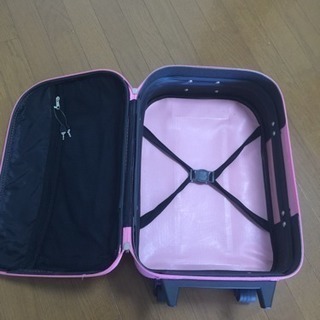 ピンク色のスーツケース★中古