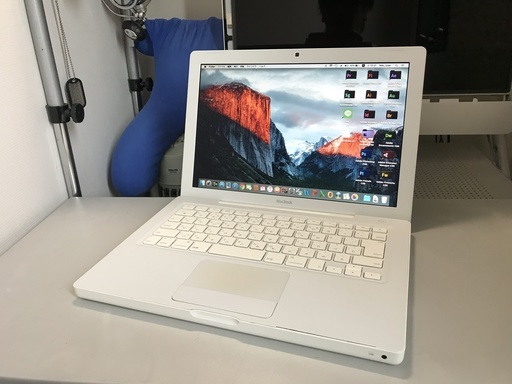 ノートパソコン Apple MacBook Core2 2GHz/2GB/HDD120GB