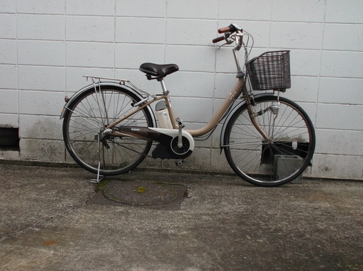 電動アシスト付き自転車　（中古）ヤマハ　PAS　ブラウン・２６インチ／３段ギア・充電器付き