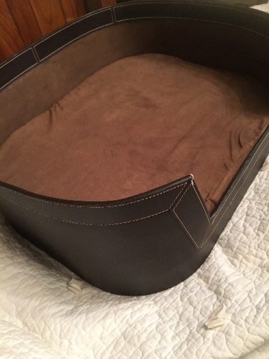 ペット ベッド クッション2個付き 本革？　ほぼ新品