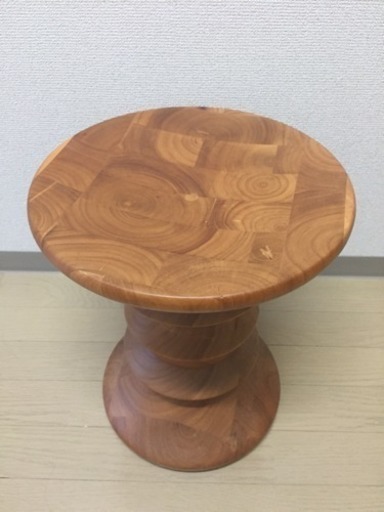 イームズ Walnut Stool 売ります。