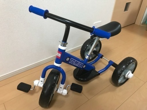 ほぼ新品 トイザラス限定販売 トミカ三輪車