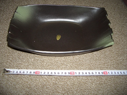 17　黒の陶器の器（未使用品）