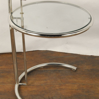 美品 強化ガラス製の昇降サイドテーブル昇降式　ガラス丸形テーブル...