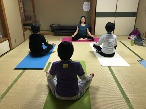 4 25 体の硬い人の為のヨガ Masa 池田のヨガの生徒募集 教室 スクールの広告掲示板 ジモティー