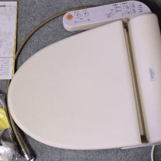 TOTOウォシュレット付便座 中古 使用品です 取付の仕方部品、...