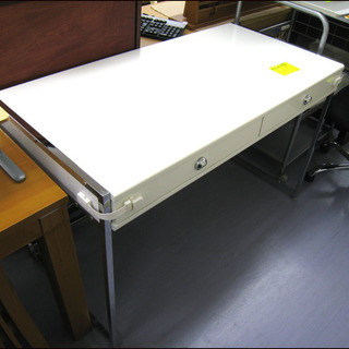 手稲リサイクル  ホワイトデスク　机　￥4,800
