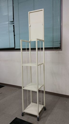 再値下げ!! キャスター付き中古3段ラック(白)　10個で5000円!! 再値下げ!! キャスター付き中古3段ラック(白) 10個で5000円!! 収納
