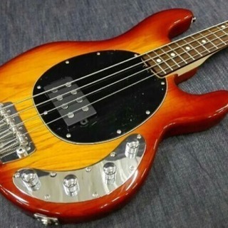Ray34 Sterling by Musicman