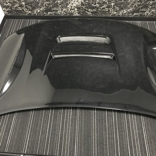 トヨタ　ランクル200　ボンネット