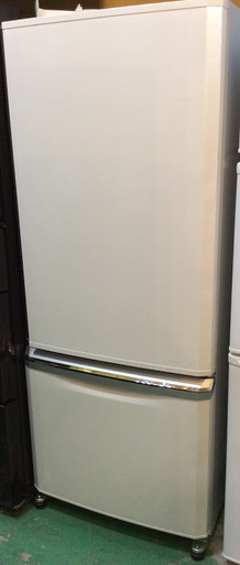 【送料無料・設置無料サービス有り】冷蔵庫 MITSUBISHI MR-D30X-W 中古