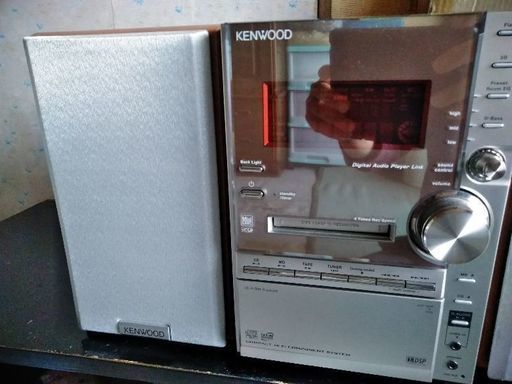 だいぶ前のKENWOODのステレオです。