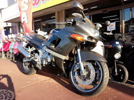 NO.1242 ZZR400 N型 水冷4サイクル16バルブ4気筒エンジン ☆彡