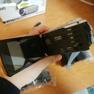 Everio GZ-E265　ビデオカメラ【今日中の取引限定】