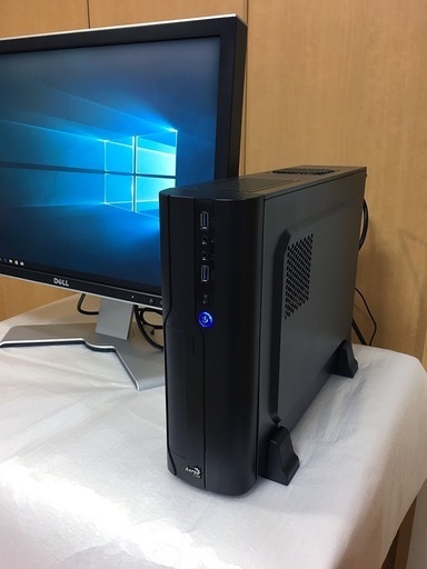 PCの小型のデスク型 SSD480GB メモリ8GB