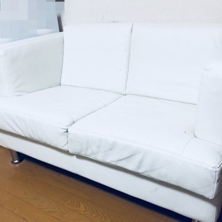 高級感のある真っ白なソファ