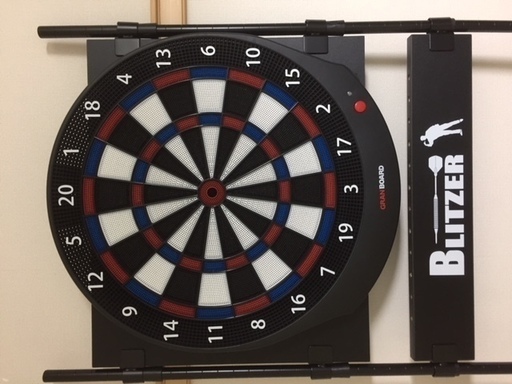 【美品ダーツ台セット・オンライン対戦可】GRAN BOARD Dash スチールラックセット