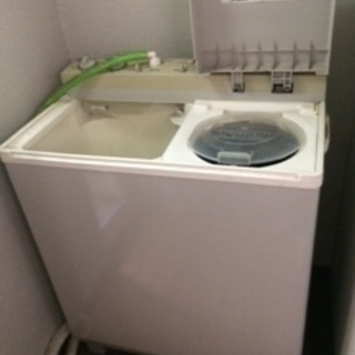 二層式洗濯機です。　差し上げます！！