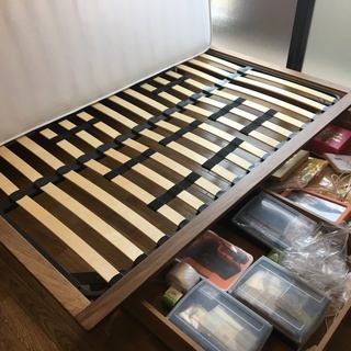 無印良品の高密度ポケットコイルマットレスダブルとウォールナットフレームのセット