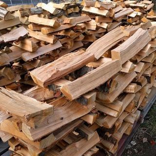 薪（さくら100％＋ナラのコロ薪付き）2018-2019シーズン用【未乾燥】　在庫２台のみ