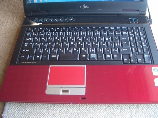 富士通 FMV BIBLO NF/C70 ノートパソコン 富士通 FMV BIBLO NF/C70 ノートパソコン