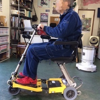 手渡し割引あり〼 シニアカー コンパクトに折り畳みが出来る‼️ セニアカー