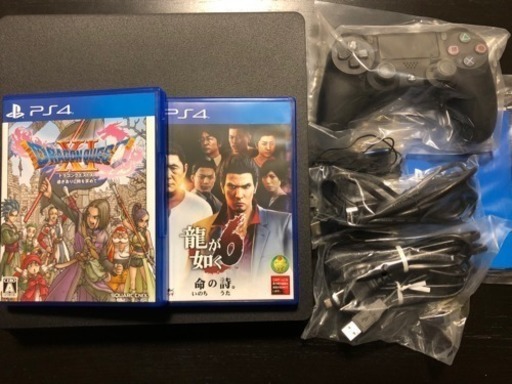 PS4☆美品☆中古☆龍が如くとドラクエセット