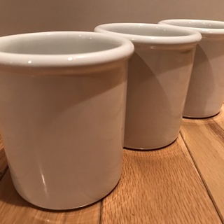 デンマークのknabstrupの陶器の入れ物３個セット